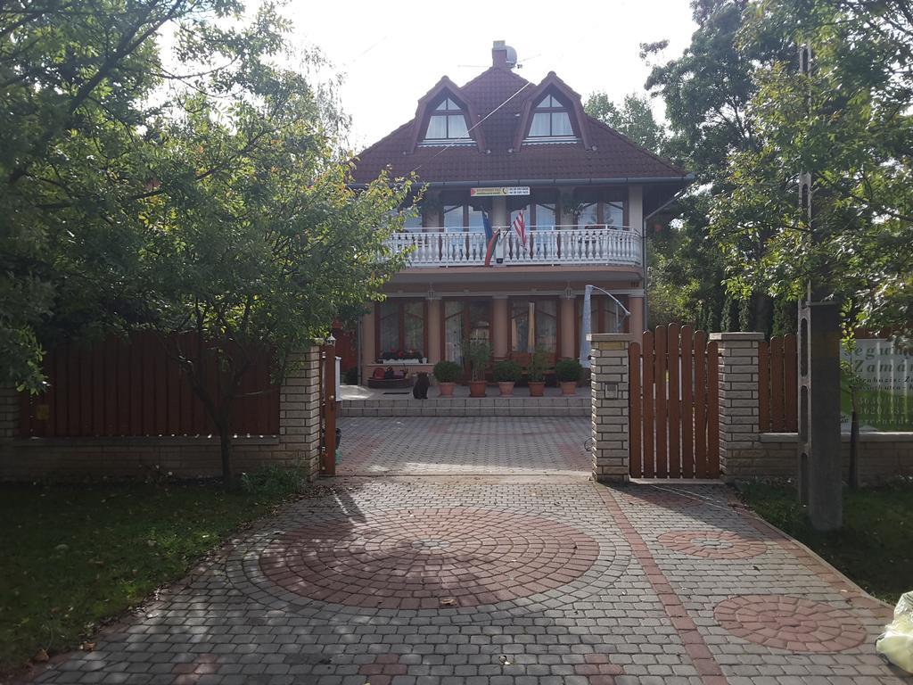 Dessewffy Guesthouse Zamárdi エクステリア 写真
